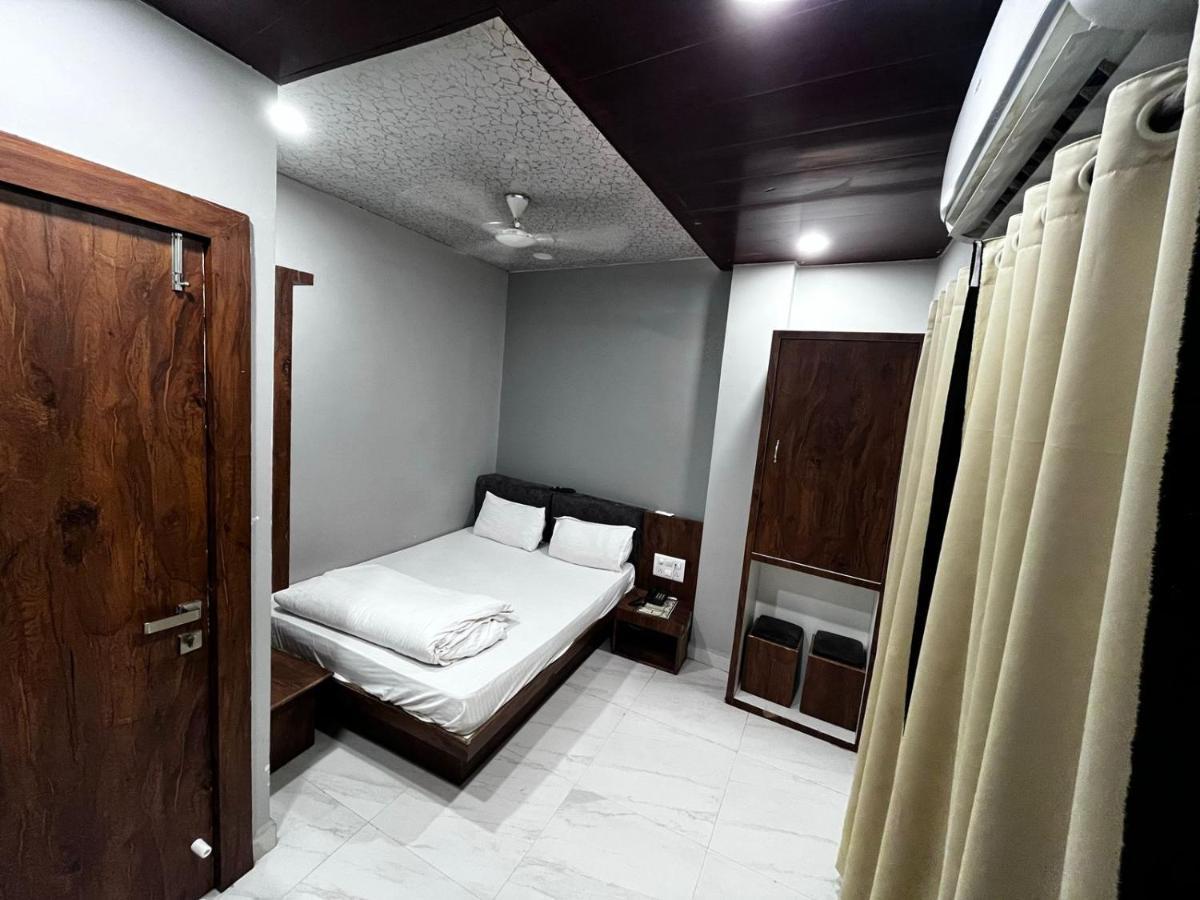 Hotel Shankar Ujjain Extérieur photo