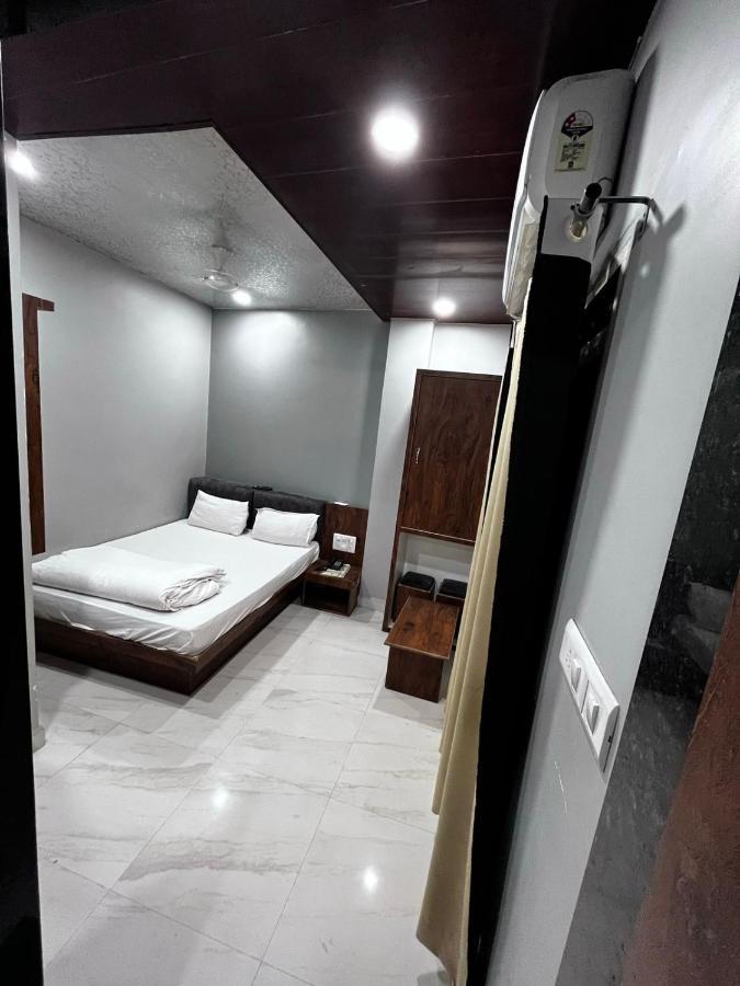 Hotel Shankar Ujjain Extérieur photo