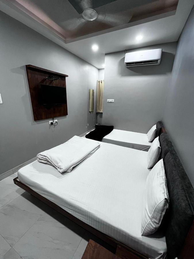 Hotel Shankar Ujjain Extérieur photo
